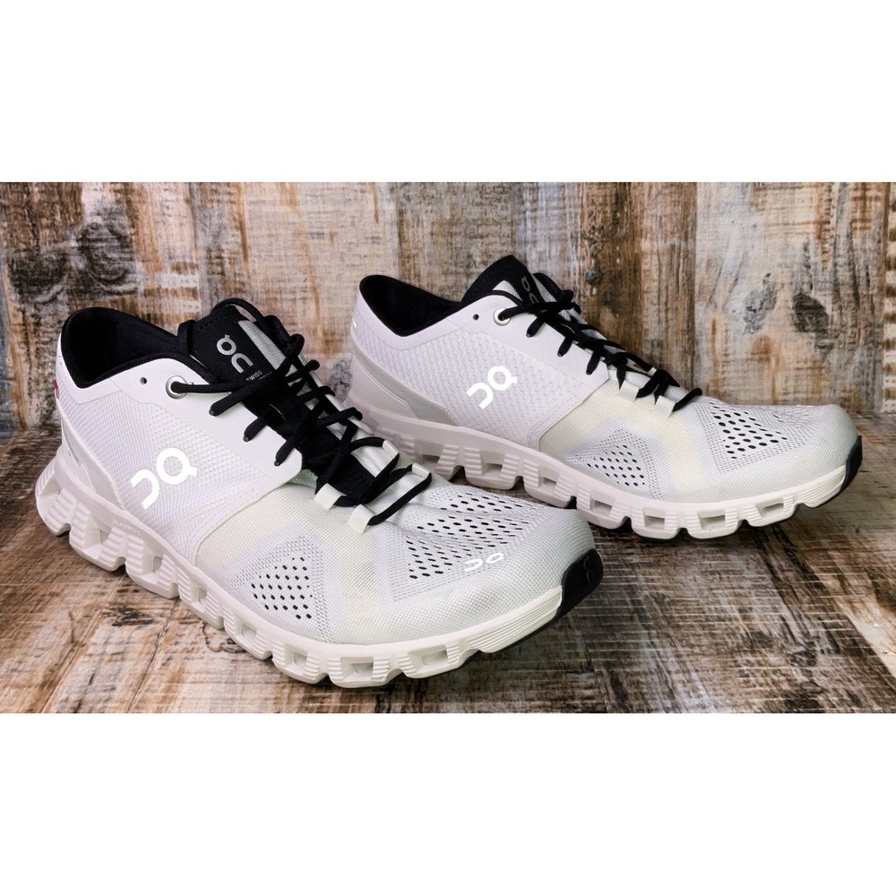 On Cloud X Men's Road Running Shoes Size 9 White And Black Lace Up Athletic